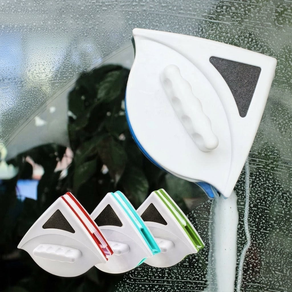 Magnetic glass cleaner